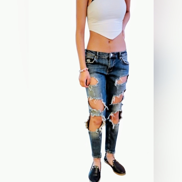 Zara | EUC Relaxed Fit Ultra Thrashed Med Rise Straight Leg Distressed Jeans | 4 - Picture 11 of 16